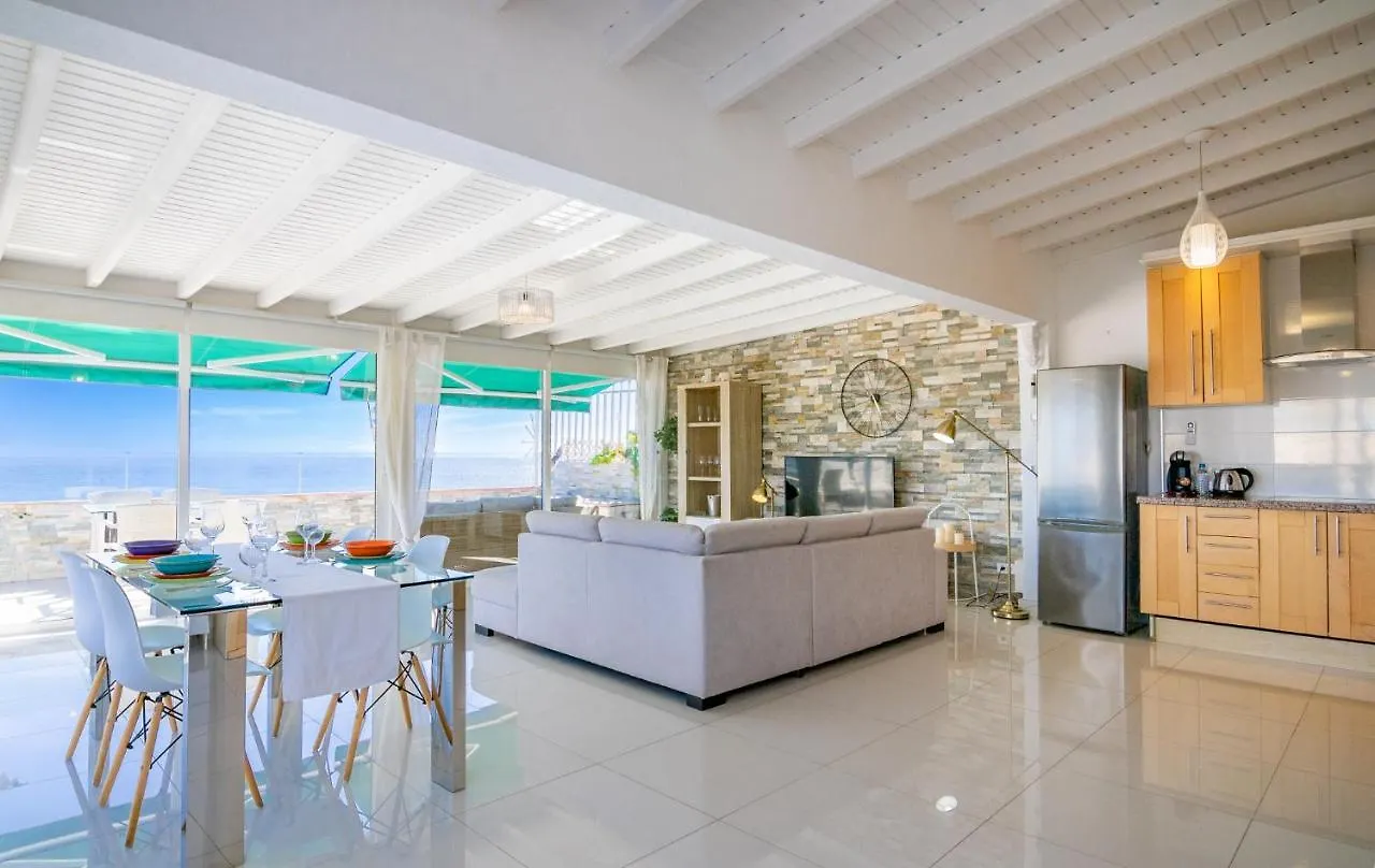 Penthouse Of Views Los Cristianos לוס כריסטיאנוס